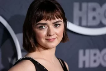 Crazy Hairstyle Trend: Maisie Williams In Platinum Blonde & Bleached Brows