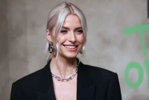 Lena Gercke is making baby blonde the hair color trend in spring 2023