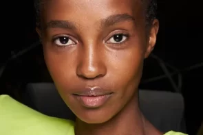 Is "Skinimalism" the new no-makeup look?