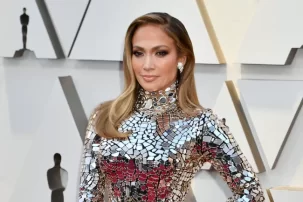 Jennifer Lopez New Hairstyle? J.Lo Is Now Wearing The Hairstyle Trend Bronzed Cinnamon!