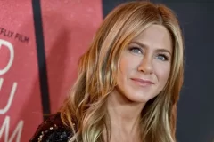 Clay Mask Is Jennifer Aniston's Beauty Trick For Glowing Skin