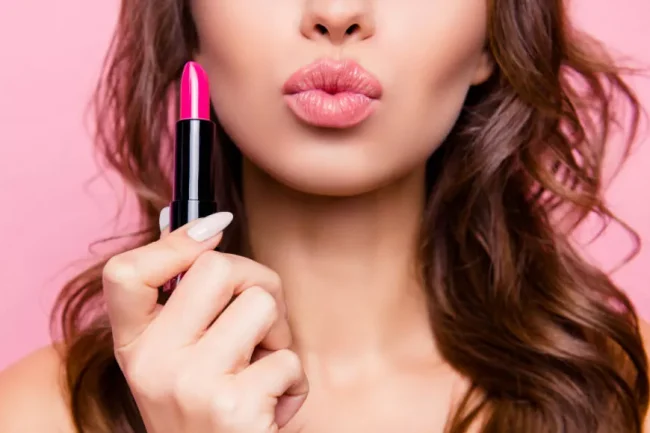Lipstick Trends 2023: These 4 Colors Are Popular In Spring