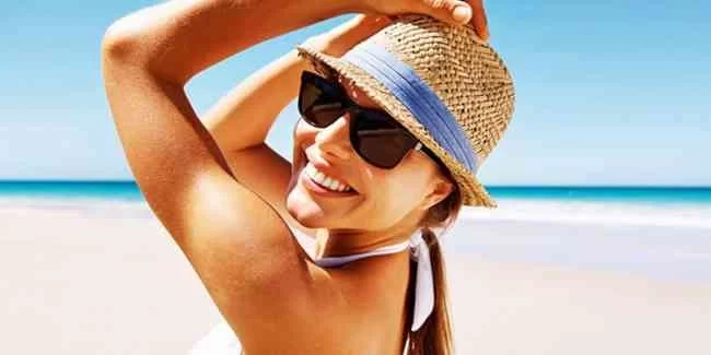 How to Get a Gorgeous Tan Safely on Holiday