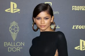 Hairstyle Trend Inspired By Zendaya: Chocolate Cherry Is Most Beautiful Hair Color For Winter 2023