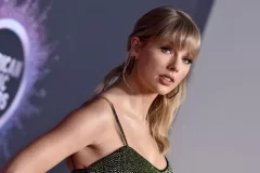 Taylor Swift is making this nostalgic hairstyle the trend for 2021