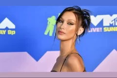 Bella Hadid: Her new hairstyle is inspired by "Ginger Spice"