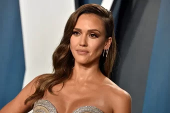 Jessica Alba is Now Sporting A Blonde Bob