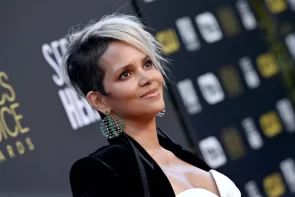 Halle Berry, Now Has A Short Hairstyle with An Undercut!