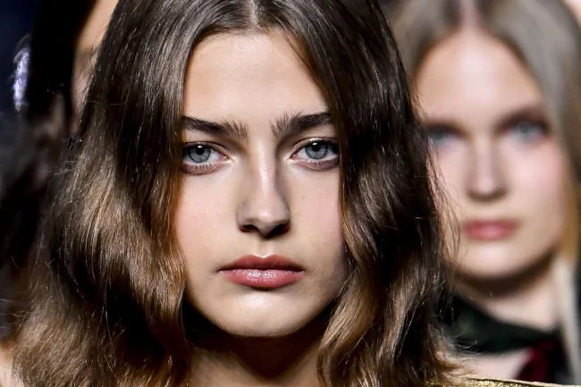 Beauty Trend For Eyebrow Transplants: Is This How You Can Fill Your Brows Forever?