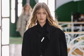In vs. Out: These Hair Colors Are Hairstyle Trend At Balayage In Autumn 2023 - And This One Is Not