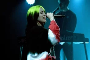Billie Eilish surprises with blonde hair and a new look