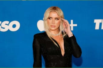 Bye Bye Blonde! New Hairstyle! Kesha Surprises With Type Change