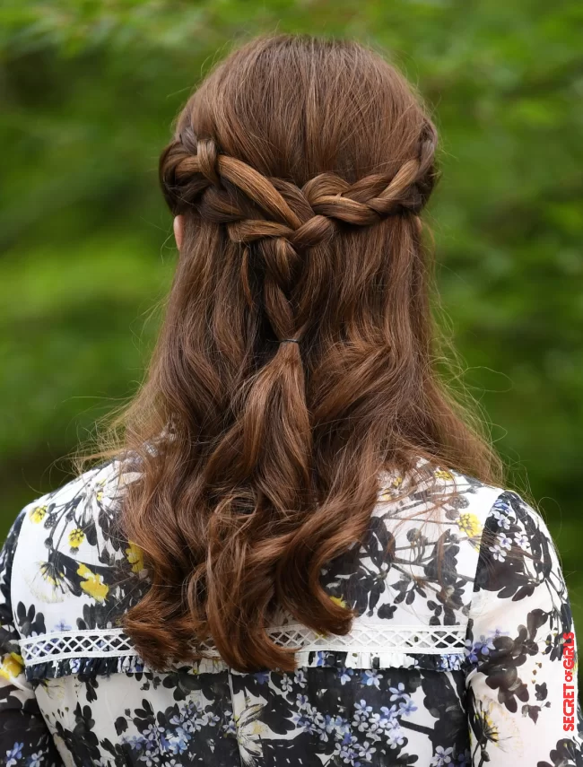 Half ponytail, Kate Middleton's favorite hairstyle | Kate Middleton And Her Half-ponytail: This Detail Went Unnoticed
