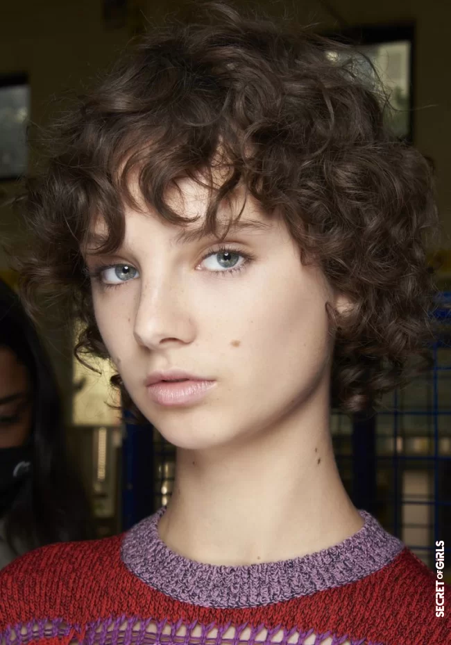 Pony styling: Curly Fringe is the name of the best hairstyle trend for curls in 2021 | Curly Fringe: This is how you wear the hairstyle trend of pony with curls