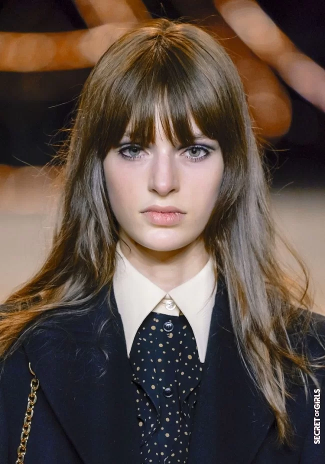 Trendy pony hairstyle: Why a 70s fringe hits the zeitgeist in 2021 like no other hairstyling? | Trendy pony (bangs): 70s fringe is back in 2021!