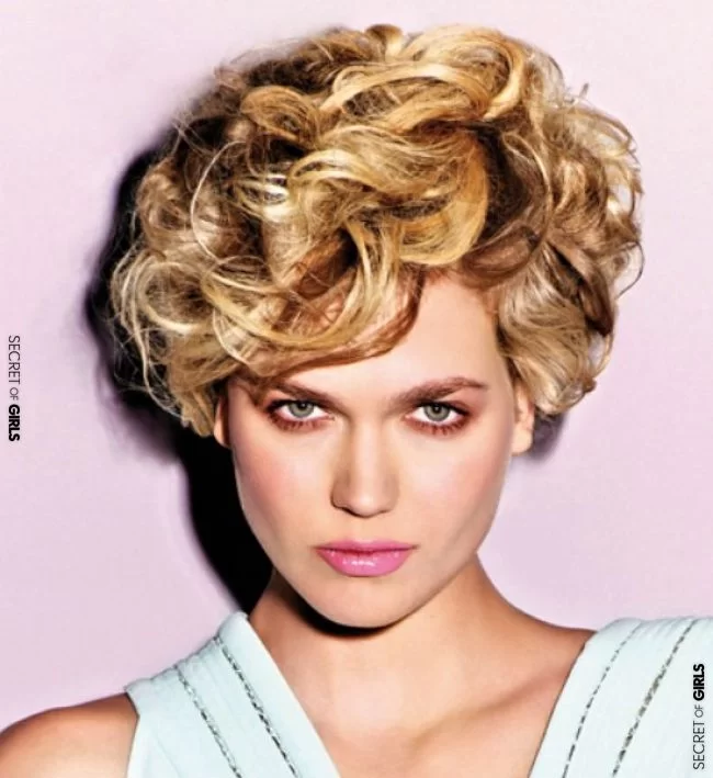 10 Hairstyles for Short Curly Hair 2019