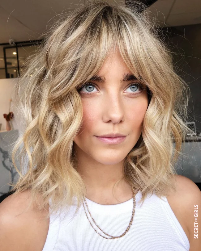 Blonde bob with curtain bangs | Blonde Bobs: 23 Most Beautiful Inspirations for Spring and Summer 2022