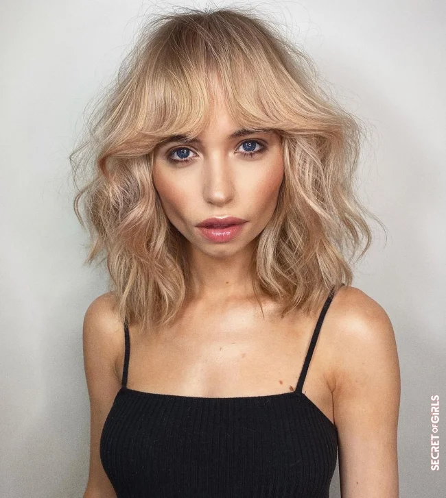 The 70s rose blonde bob | Blonde Bobs: 23 Most Beautiful Inspirations for Spring and Summer 2022