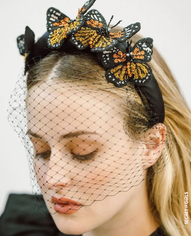 5. Gorgeous headbands | Hair Clips Will Embellish The Hairstyle Trends Of 2022 - Clip And Clear