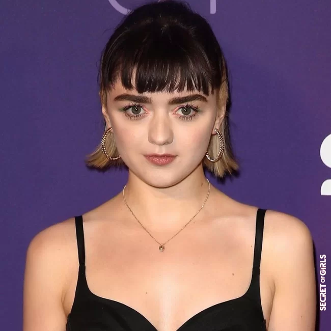 The bushy eyebrows and the dark hairstyle trend have been the hallmark of Maisie Williams for years | Crazy Hairstyle Trend: Maisie Williams In Platinum Blonde & Bleached Brows