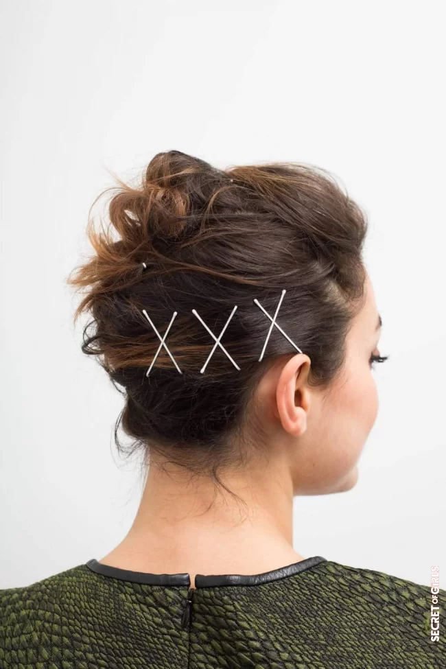 1. Bobby pins | Most beautiful spring ideas for your hair