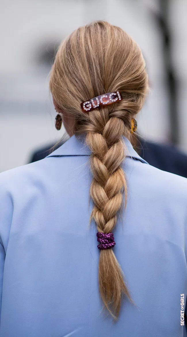 3. Letter and logo clasps | Most beautiful spring ideas for your hair
