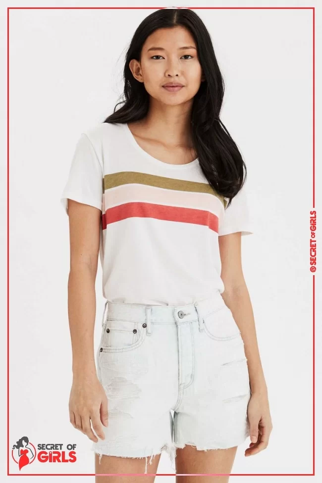 Chest Stripe T-Shirt | 22 Cute Beach Outfit Ideas for Spring Break 2020