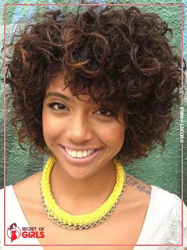 Messy Curls | 75 Hottest Short Hairstyles for Black Women
