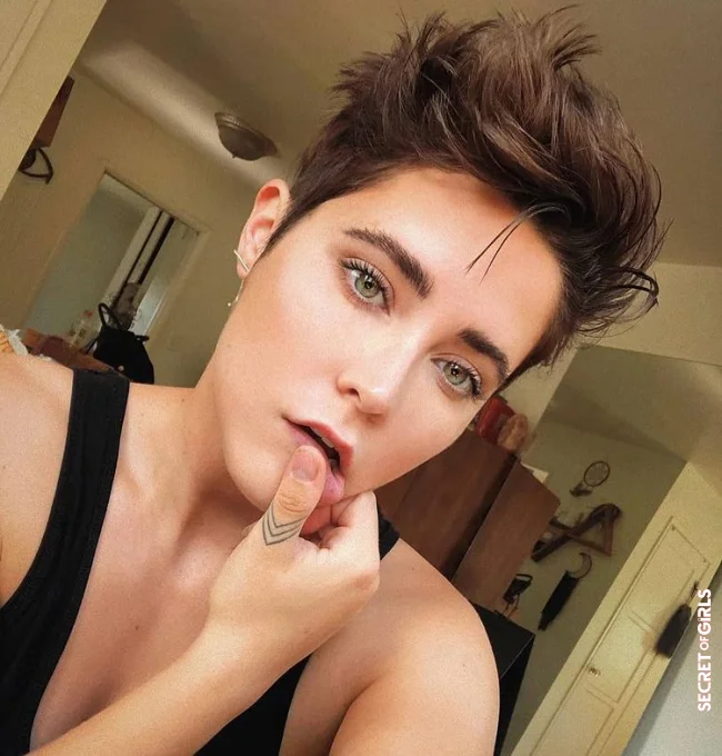 Styled to the top | Short Brown Hair: These 20 Hairstyles Are Absolutely Trendy In 2022