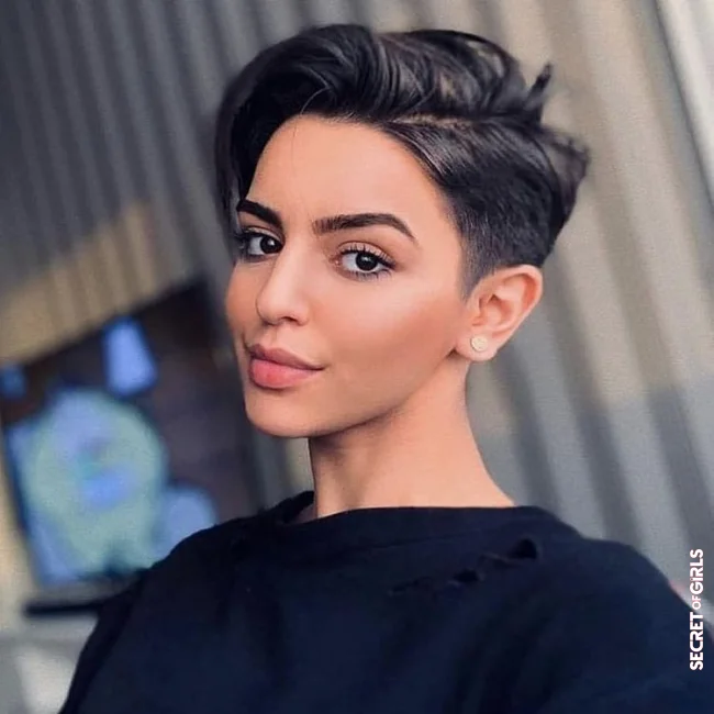 Side parting with volume | Short Brown Hair: These 20 Hairstyles Are Absolutely Trendy In 2022