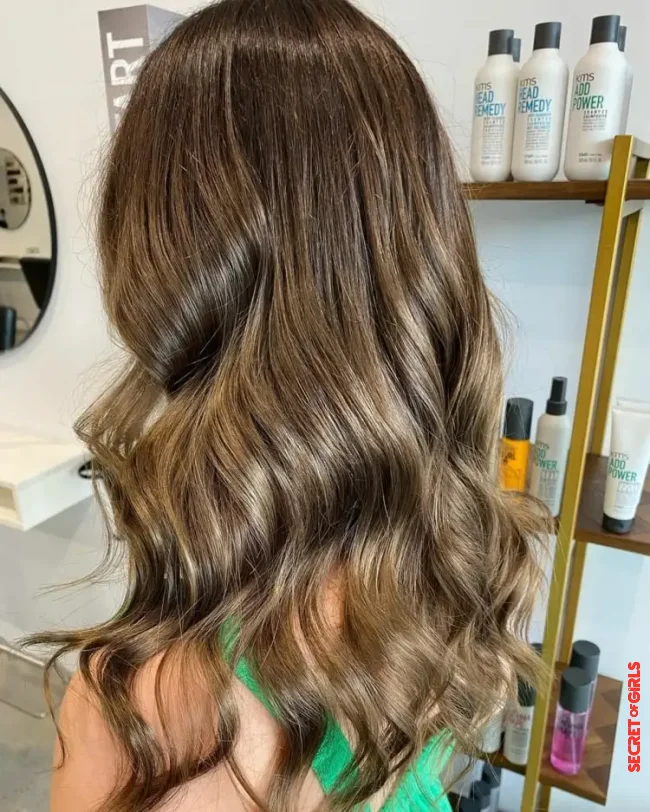 Examples of the brunette look &ndash; the 2022 color trend is so radiantly beautiful | Expensive Brunette Is The Trend For 2023