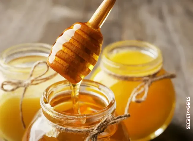 Oily hair: honey and baking soda mask | Oily Hair: How To Find Healthy And Light Hair?