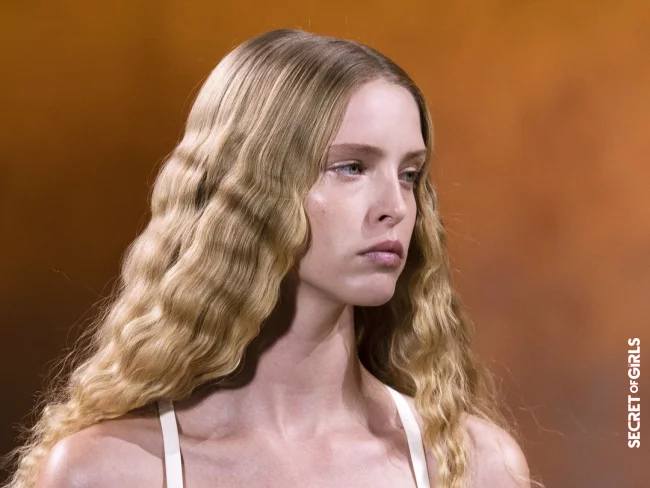 Hair Frosting Trend in Spring 2022 is New Coloring Technique