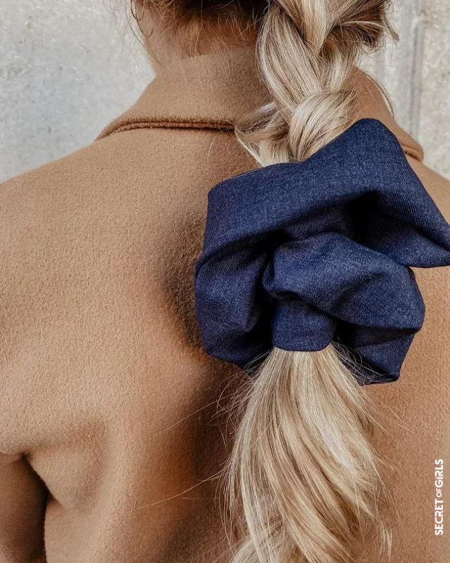 Statement scrunchies: How to wear the hairstyle trend in spring 2022? | Statement Scrunchies are The Hair Accessory We Need in Spring!
