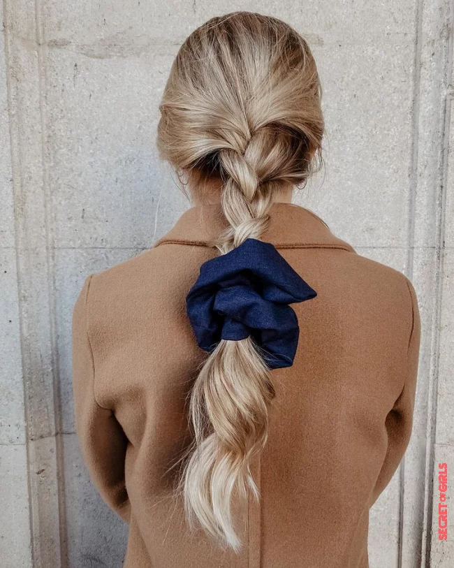 Statement scrunchies: How to wear the hairstyle trend in spring 2022? | Statement Scrunchies are The Hair Accessory We Need in Spring!