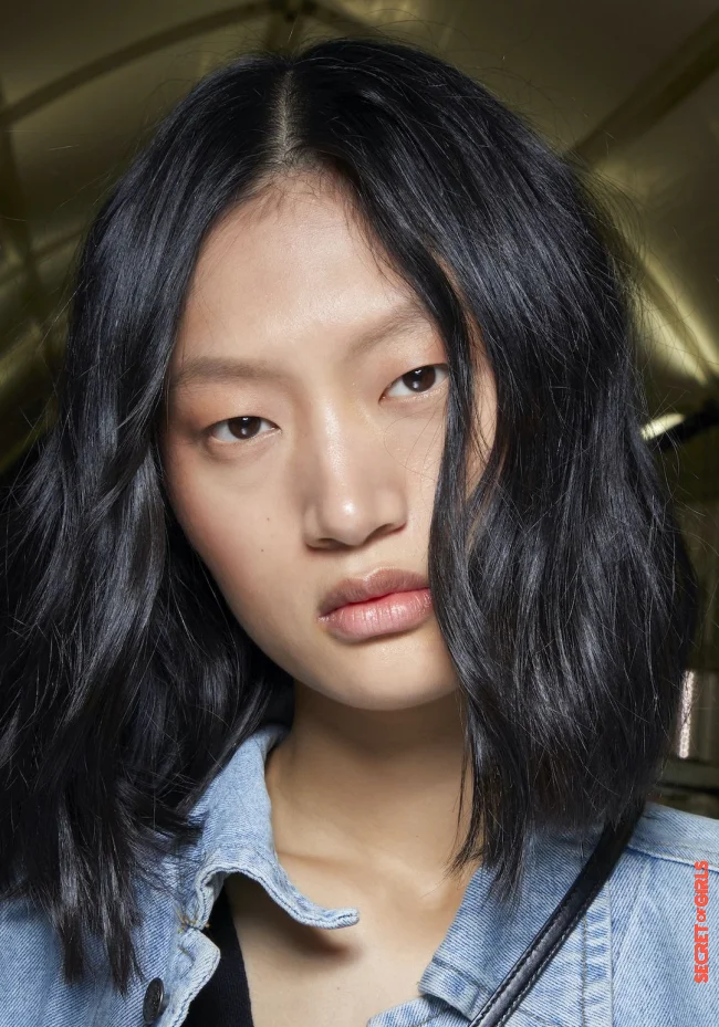 The hairstyle trend for loose waves is already making you want summer 2022 | Wave After Wave: Delicate Waves Will Become A Hairstyle Trend In 2022