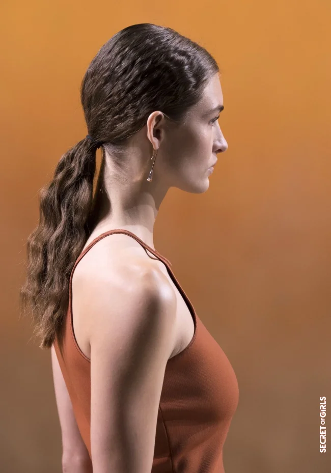 Gentle waves: In 2022, the hairstyle trend around waves will include every strand | Wave After Wave: Delicate Waves Will Become A Hairstyle Trend In 2022