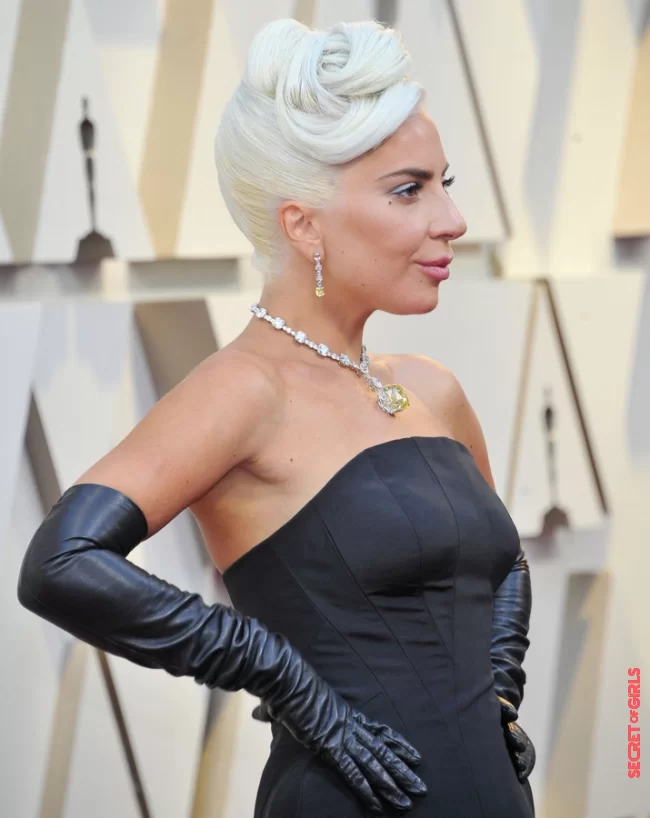 Lady Gaga and her platinum banana bun, at the Oscars 2019 | Oscars 2023: 30 Celebrity Hairstyles That Have Already Marked The Ceremony