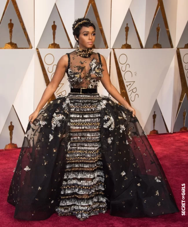Janelle Monae and her pixie cut accessorized with a head jewel, at the Oscars 2017 | Oscars 2023: 30 Celebrity Hairstyles That Have Already Marked The Ceremony