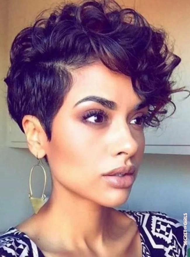 A pixie cut | Curly Hairstyles Trends 2021