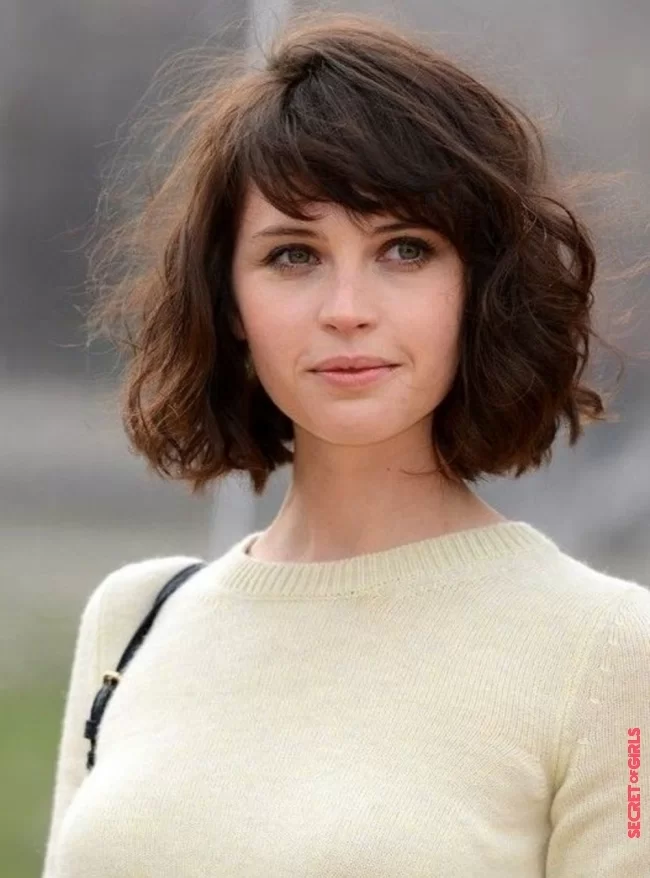 Blunt bob with bangs | Curly Hairstyles Trends 2023