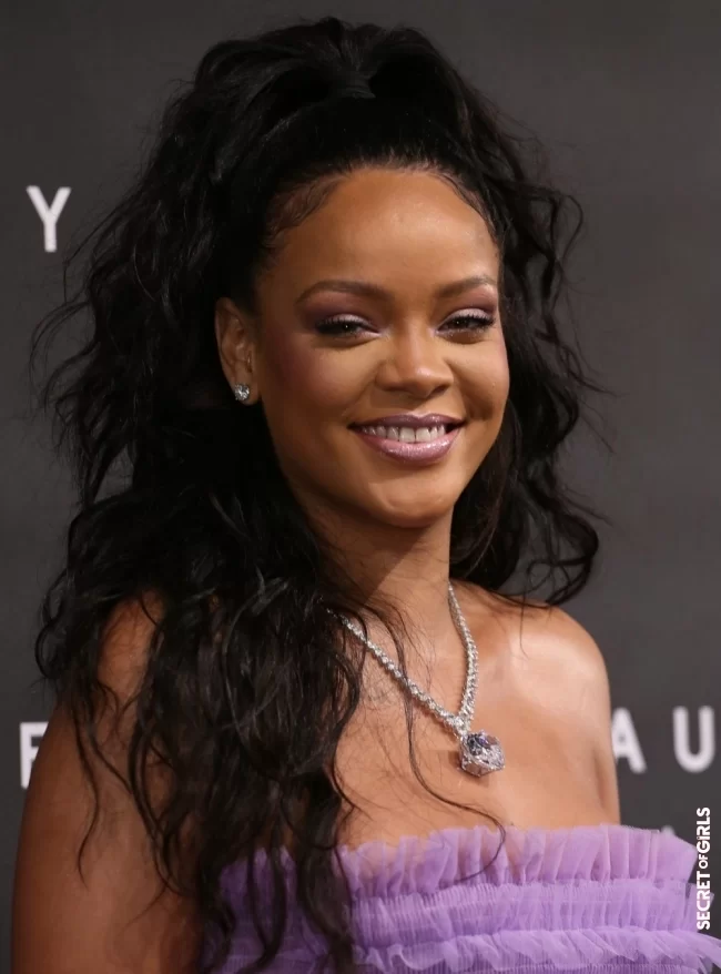 Rihanna's Maxi Ponytail | Curly Hairstyles Trends 2023