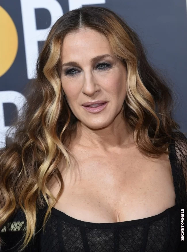 Sarah Jessica Parker's bohemian loose hair | Curly Hairstyles Trends 2023