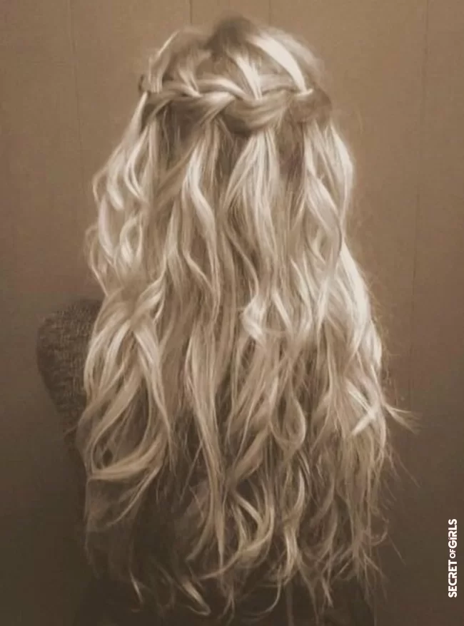 Gorgeous waterfall braid on curly hair | Curly Hairstyles Trends 2023