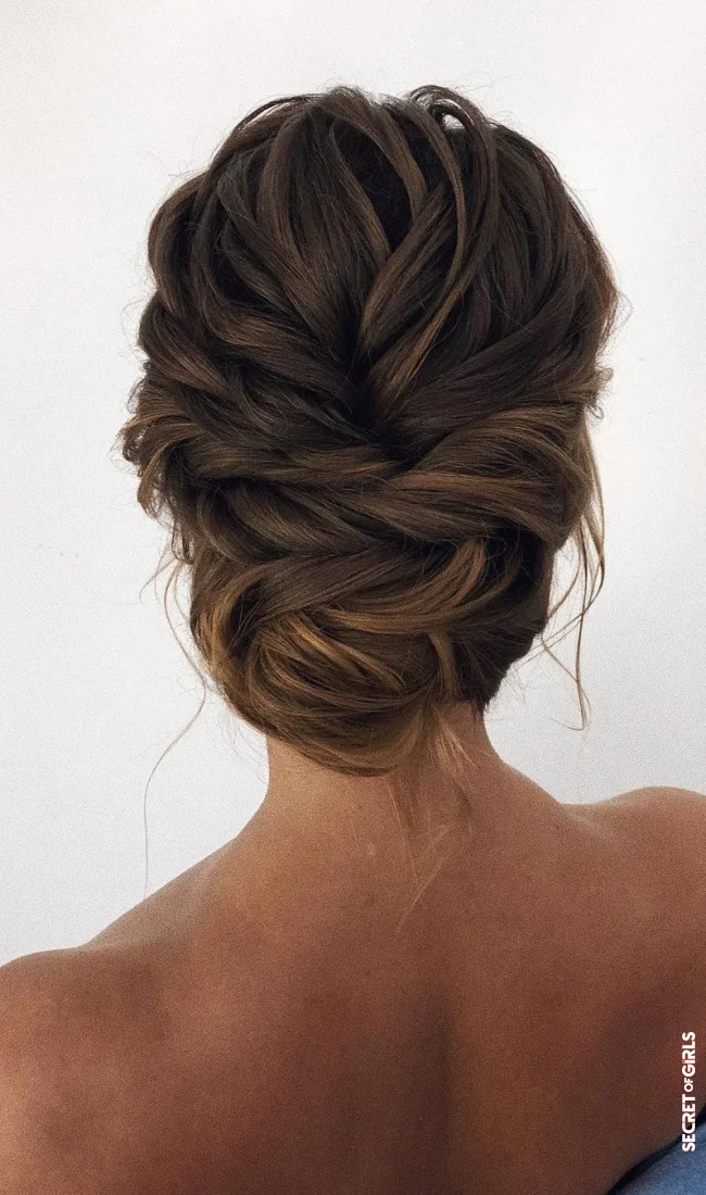 A voluminous bun | Bridal Hairstyle: These Sublime Inspirations For Long Hair Spotted On Pinterest