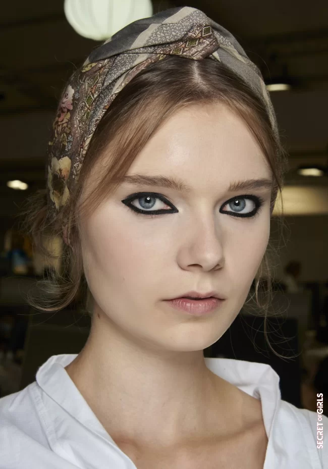 2. Strongly framed cat eyes | Eyeliner Trends: On The Creative Line In The Summer Of 2021