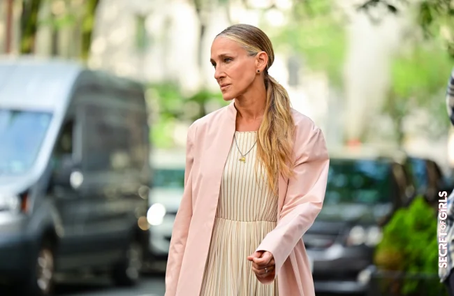 Sleek low ponytail | Carrie Bradshaw's 10 Most Stunning Hairstyles - And Just Like That…