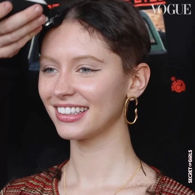 Iris Law: Your new look is an extremely short buzz cut | Iris Law's New Short Hairstyle Looks Good on Her!