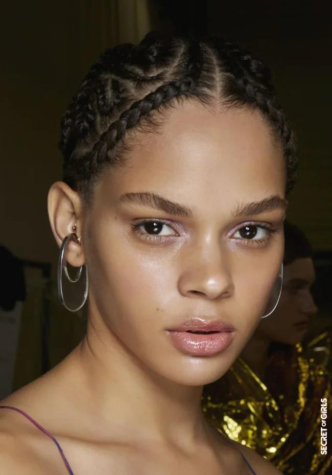 3. Subtle baby braids | Center Parting, Bob And Braids: Hairstyle Trends Of The 2000s Will Celebrate A Comeback In 2022