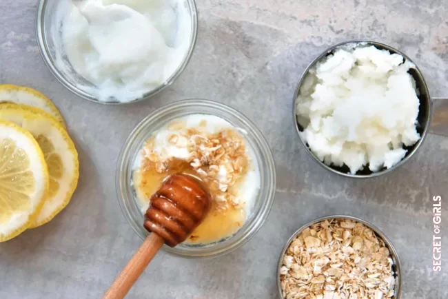 Recipe idea #1: Mask for brittle hair with honey | 6 Homemade Nourishing Hair Mask Ideas To Test